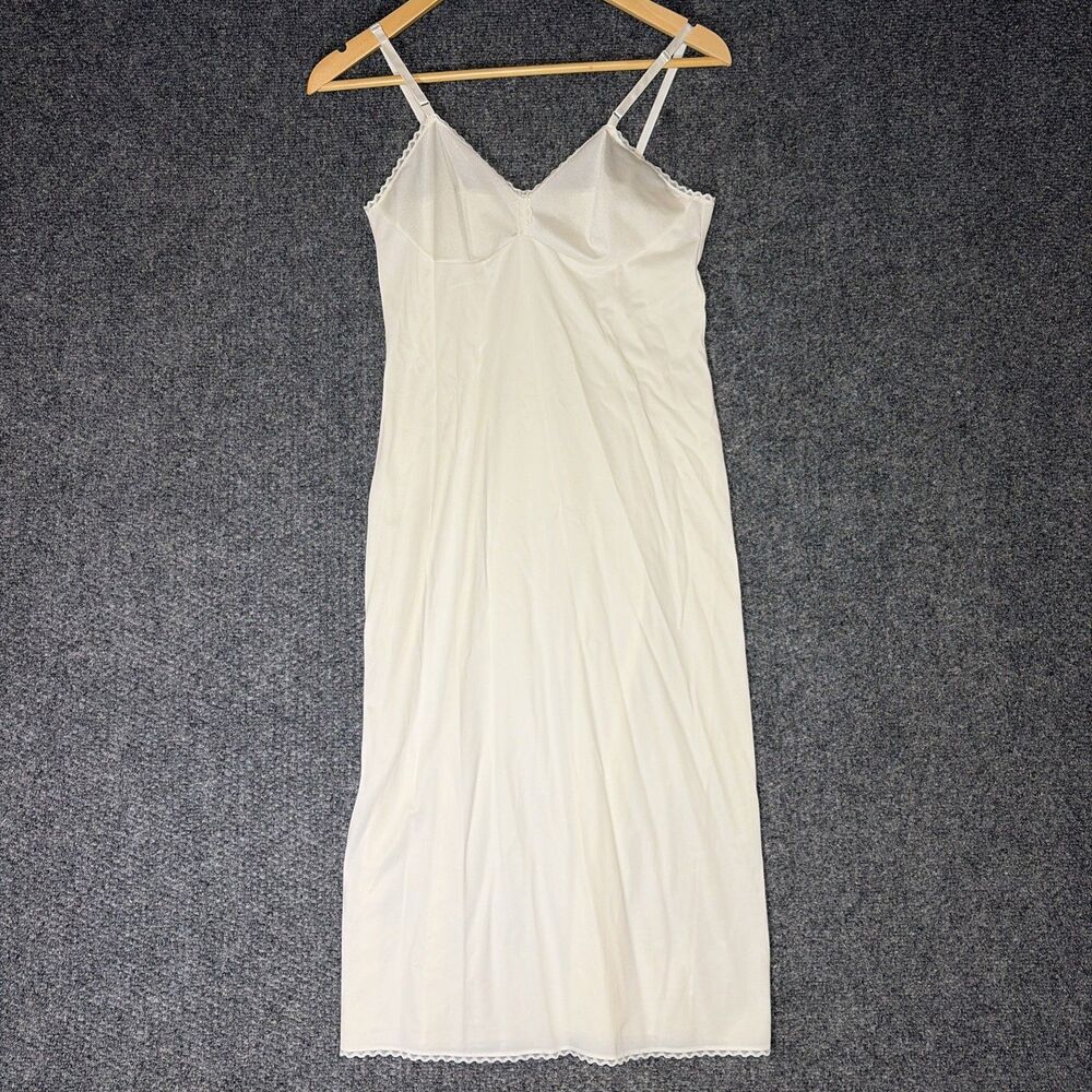 VTG Vanity Fair Slip Dress Size 32 Soft White Lace Trim Silky Chemise
